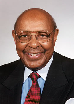 Louis-Stokes-photo.jpg